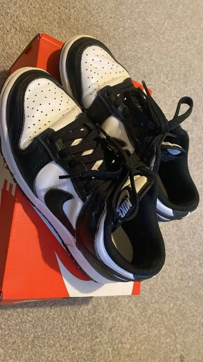 Nike Dunk Low Panda - Image 1