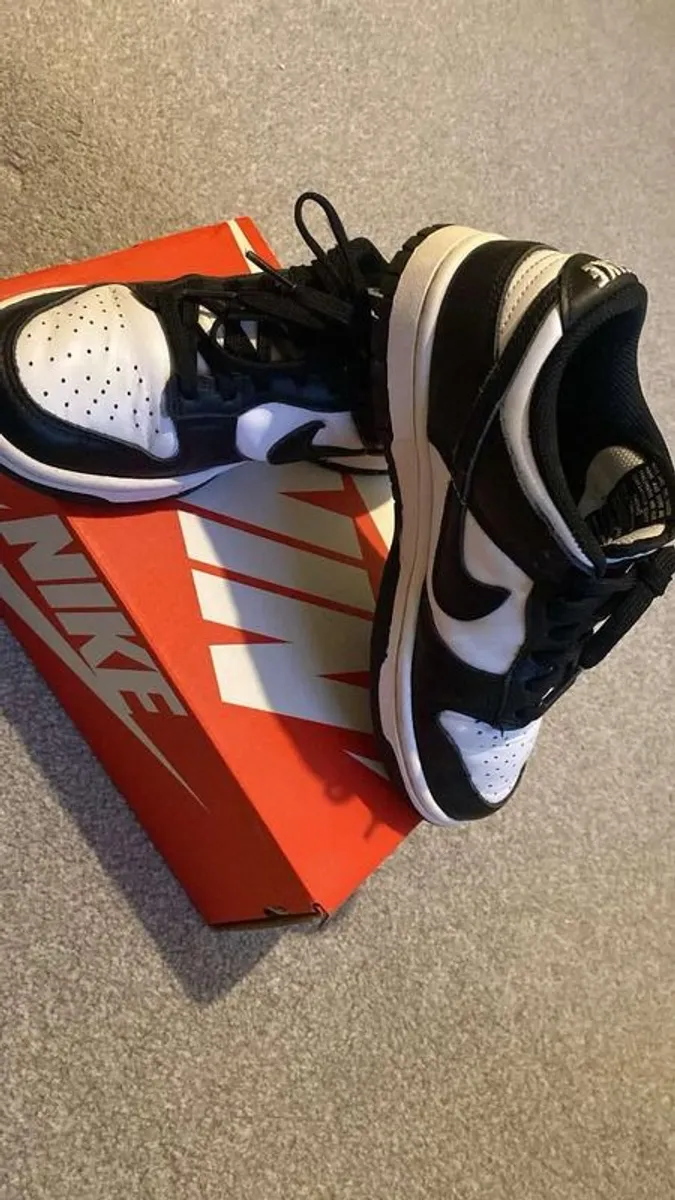 Nike Dunk Low Panda - Image 2
