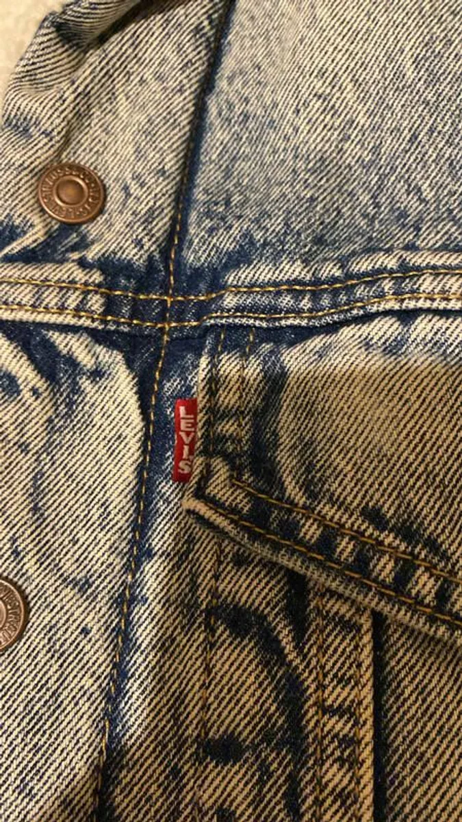 Denim Jacket (Levi's ) origainal - Image 2