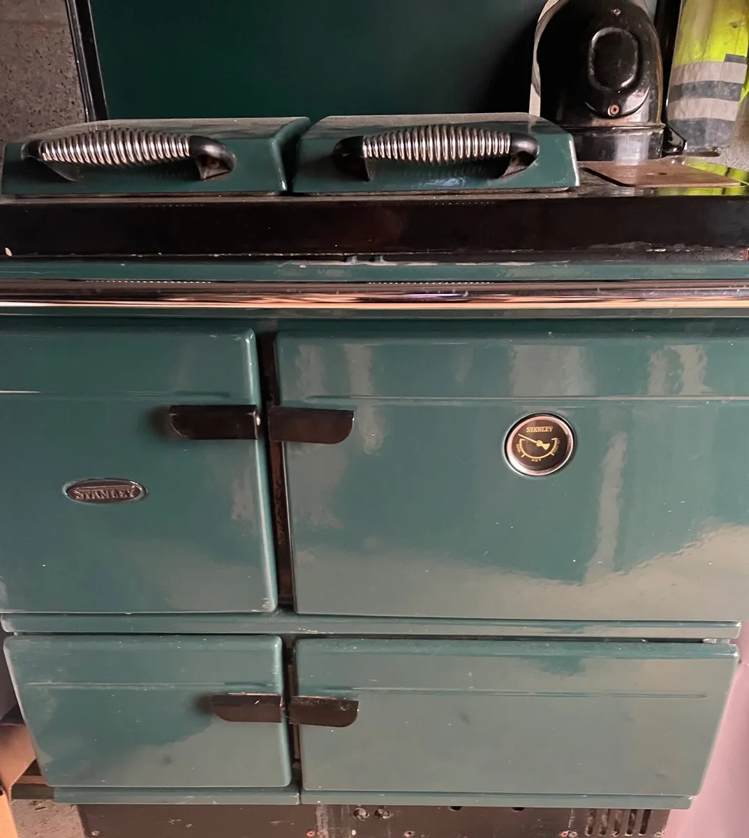 Green Stanley twin burner - Image 1