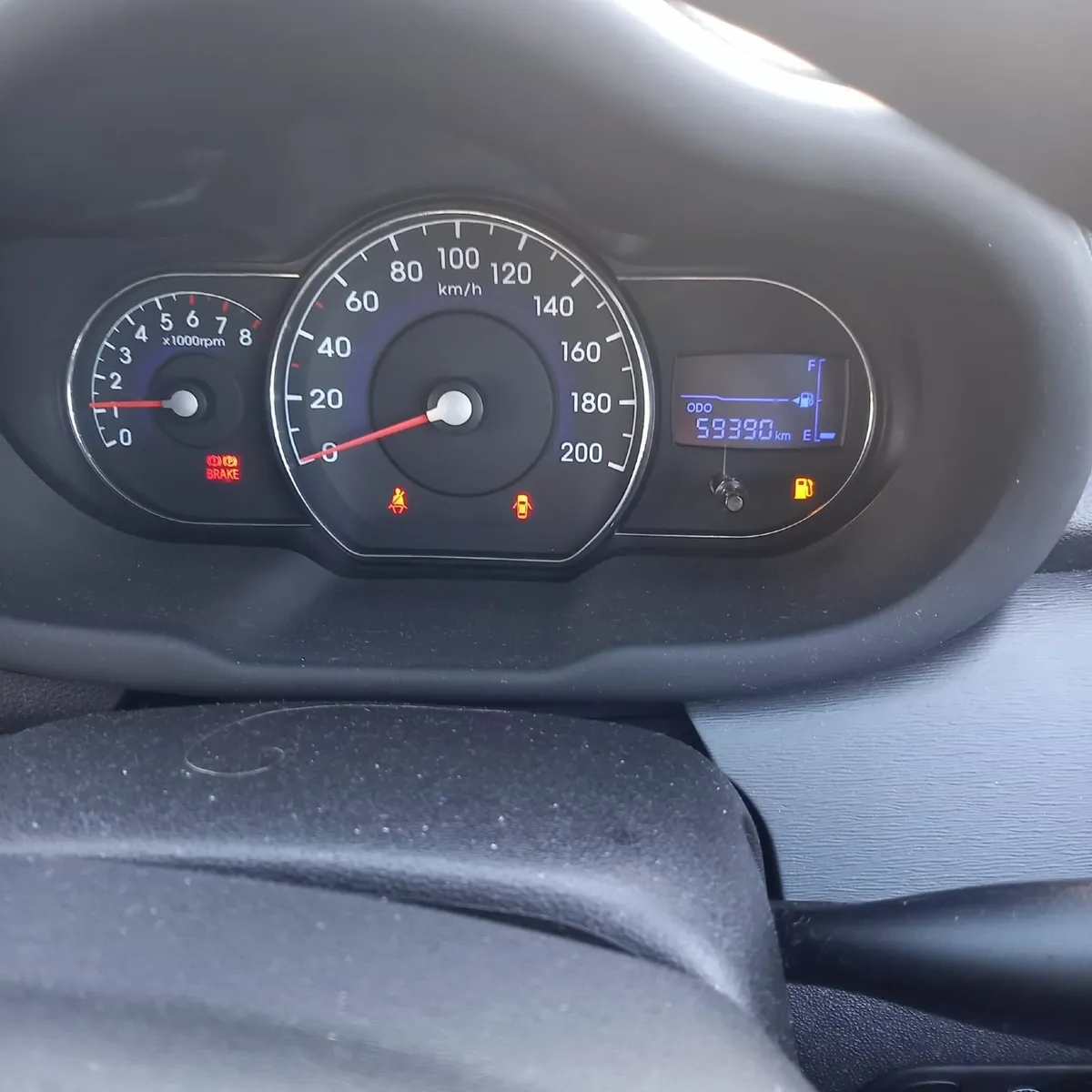 Hyundai i10deluxe 2013 - Image 4