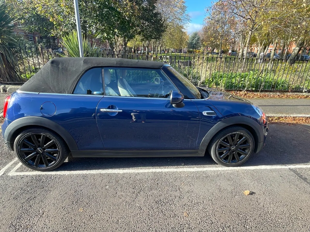 Mini Cooper convertible - Image 1