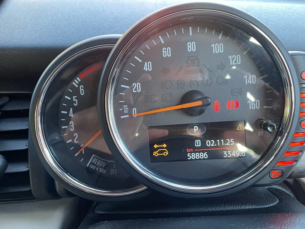 Mini Cooper convertible - Image 2