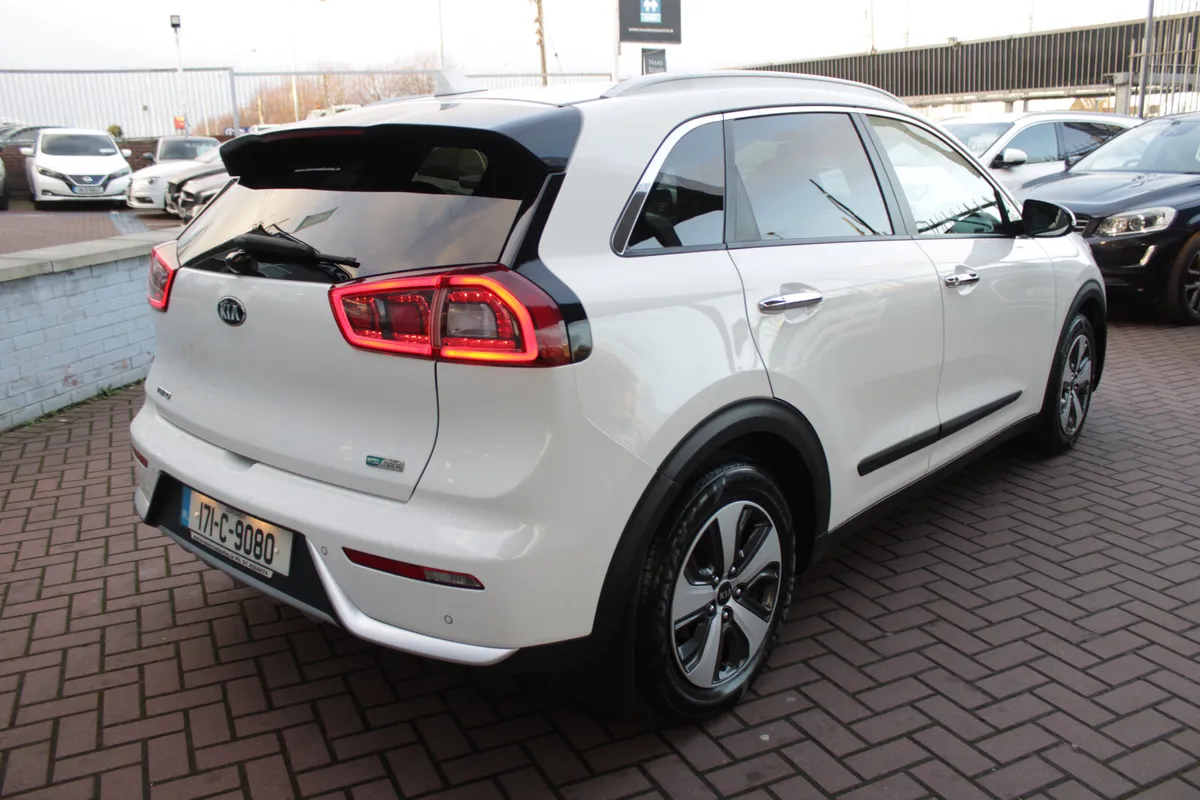 KIA NIRO HYBRID 5DR ESTATE  AUTO // ONLY 92,000 KM - Image 4