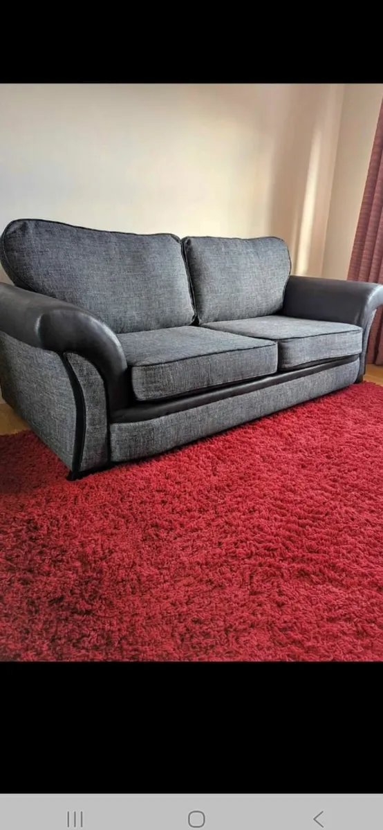 3+2 Sofa - Image 2