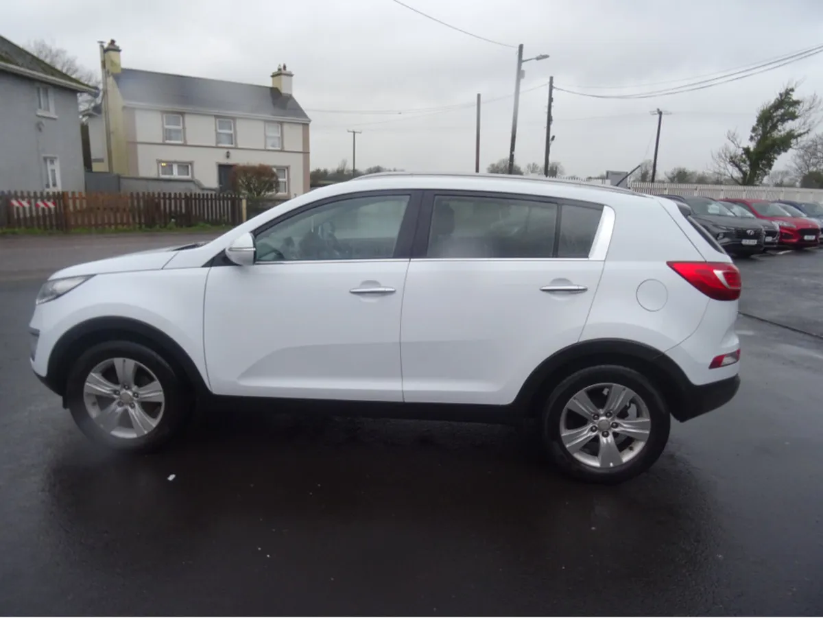 Kia Sportage 1.7 EXS 4DR - Image 4