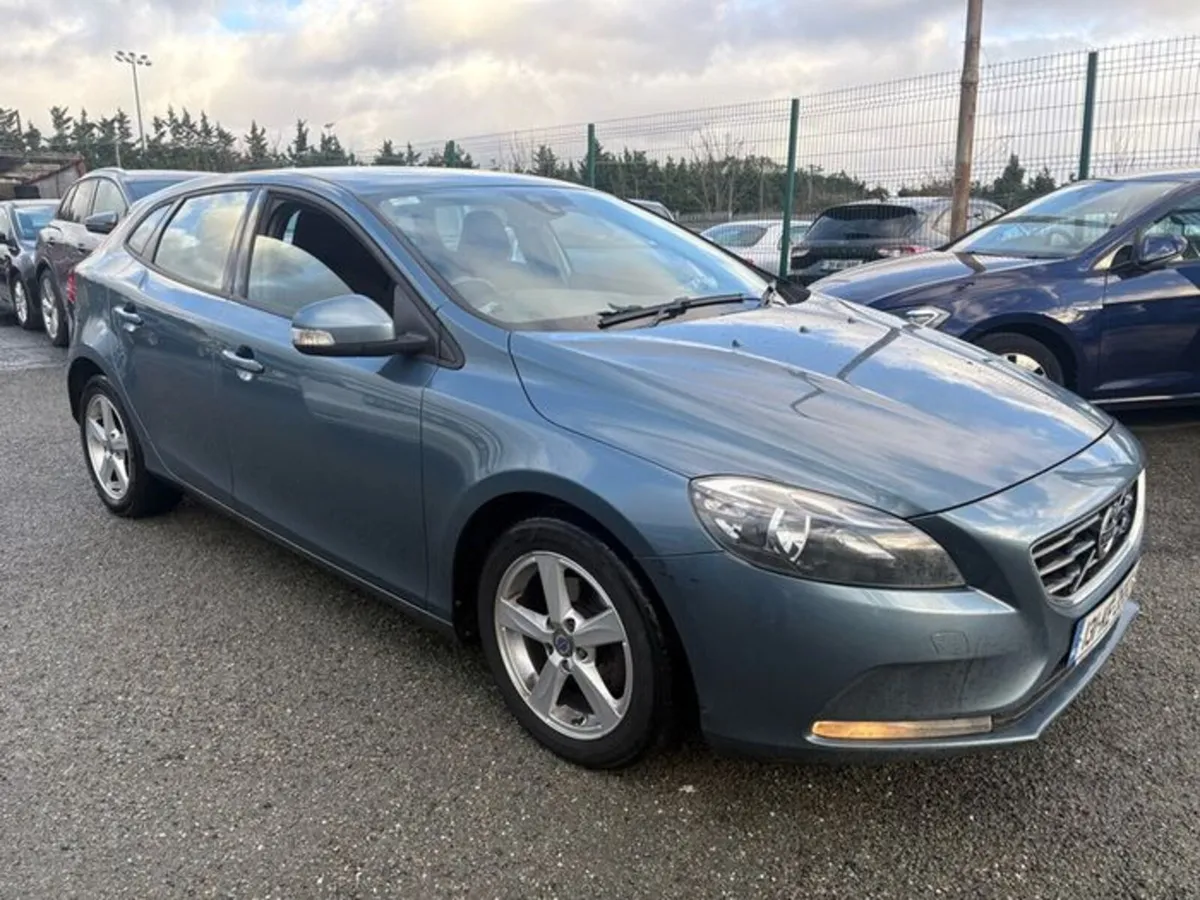 2013 Volvo V40 1.6L Diesel NCT 11/2026 + Taxed - Image 1