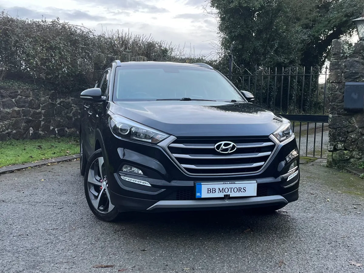 Hyundai Tucson 1.7 D Executive SE - Image 1