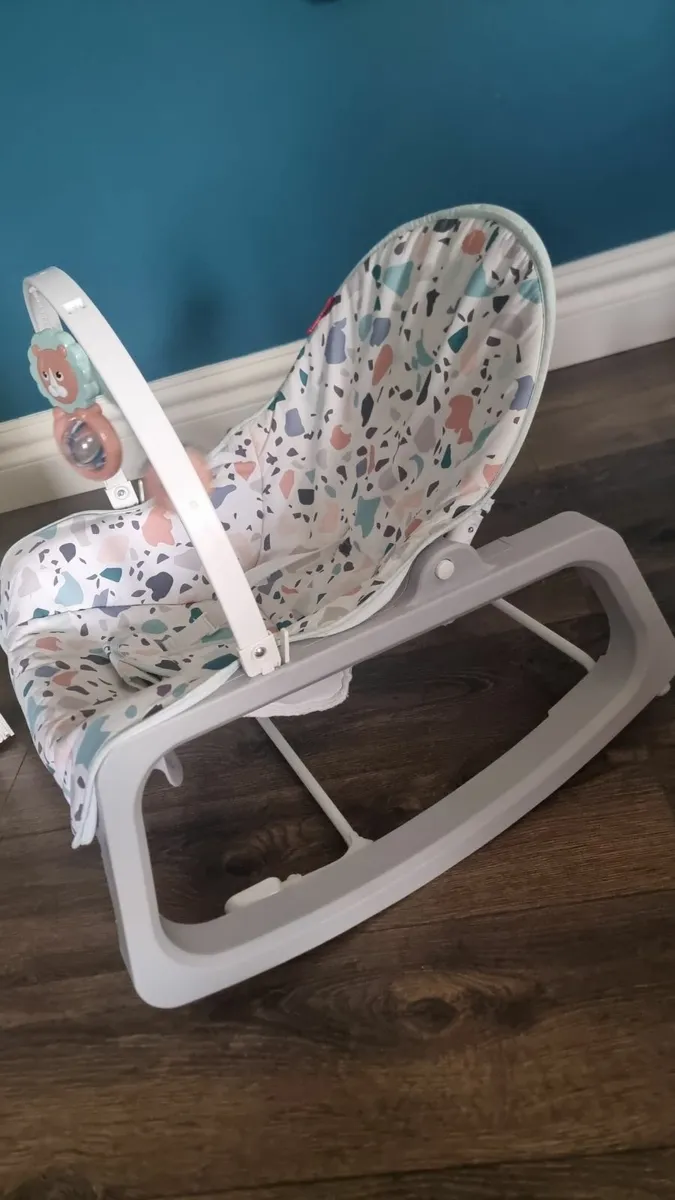 Fisher Price Infant Rocker Seat - Image 2