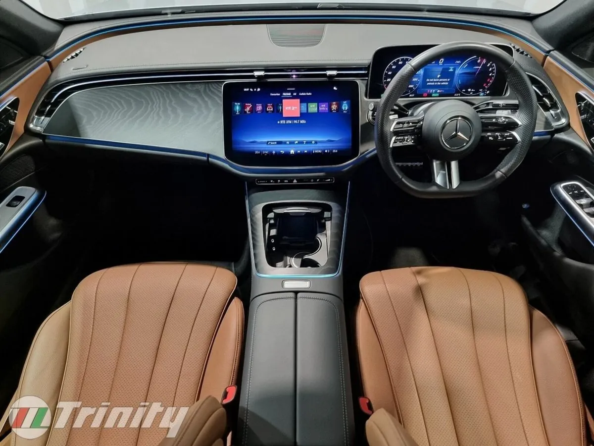 Mercedes-Benz E-Class ** 300de ** AMG LINE PLUS ** - Image 2