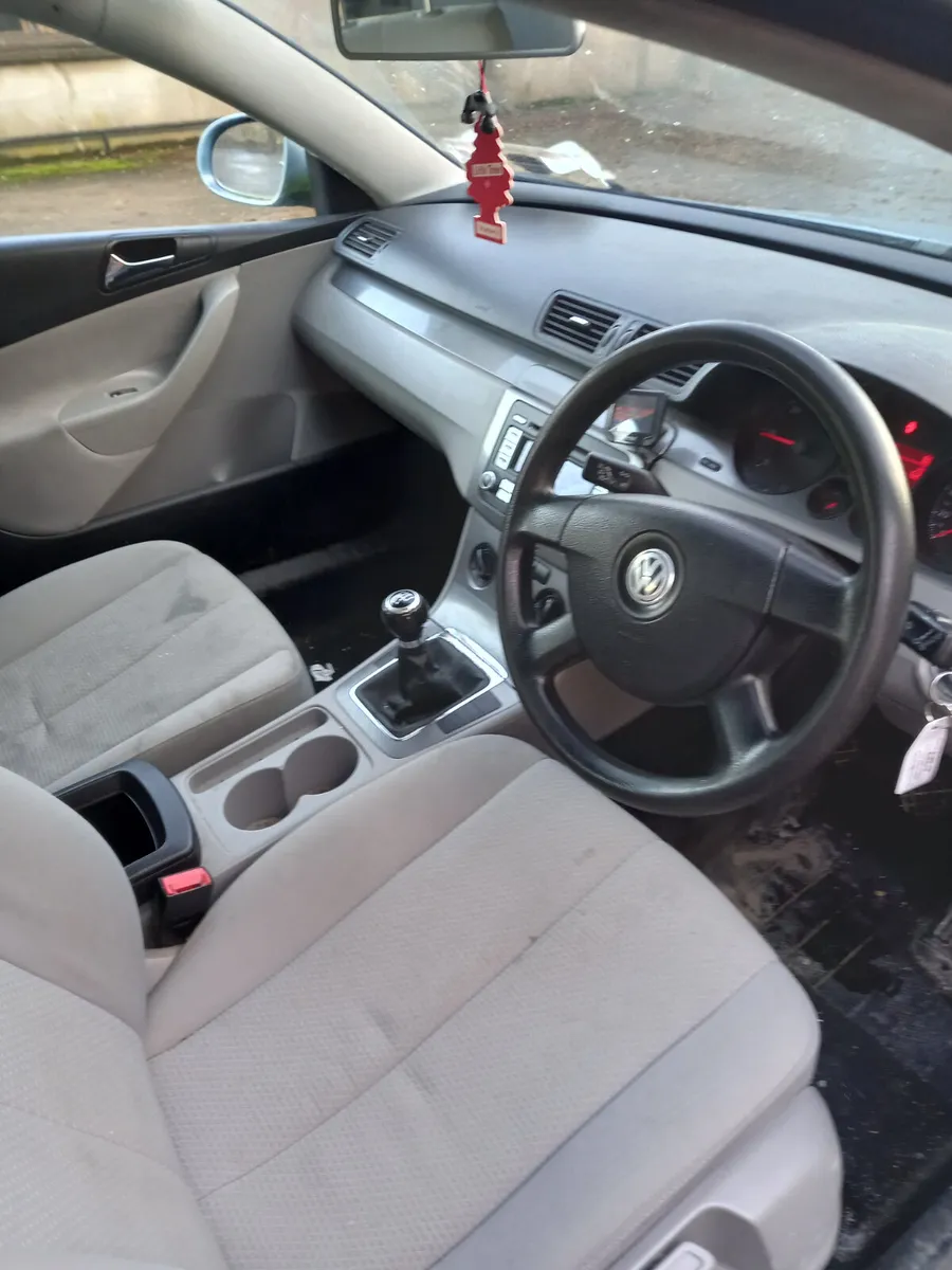 2007 Volkswagen Passat 1.9 Diesel - Image 4