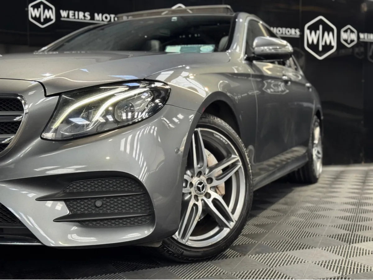 Mercedes-Benz E-Class E220D 4MATIC AMG LINE PREMIU - Image 3