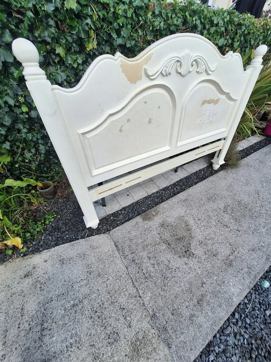 Headboard and lockers and mirror - Image 4