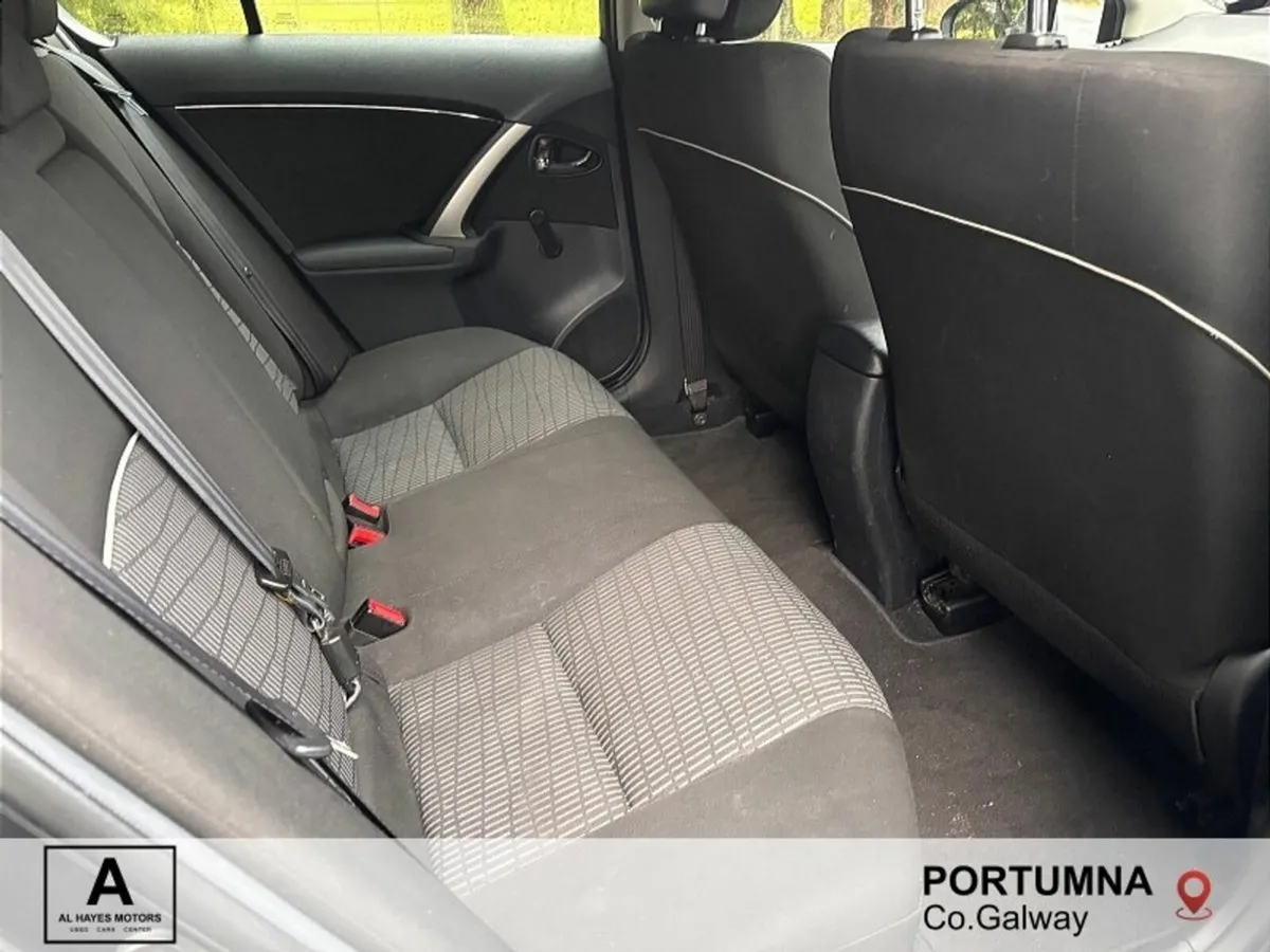 Toyota Avensis AURA 2.0 D-4D 125 BHP - Image 4