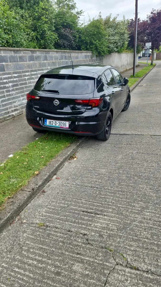 Opel Astra 2018 - Image 1