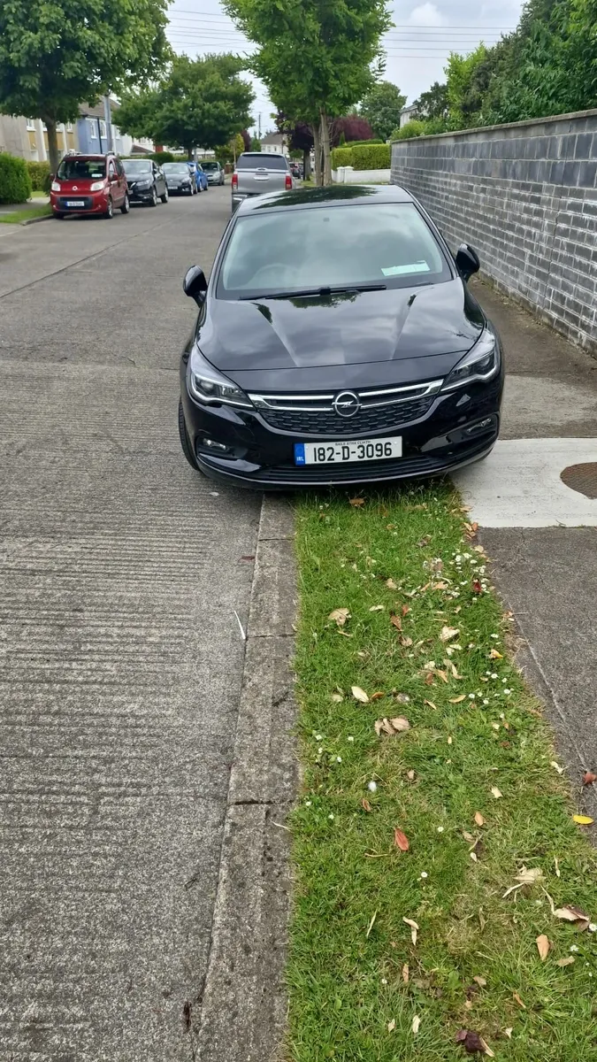 Opel Astra 2018 - Image 2