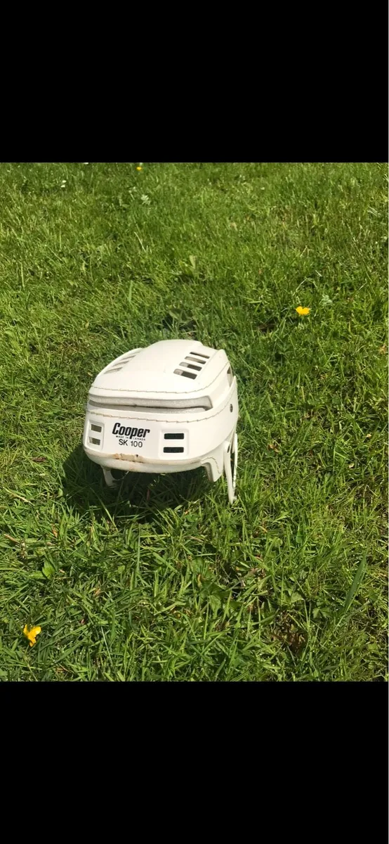 Old Style Cooper SK100 Hurling Helmet Stitched - Image 1