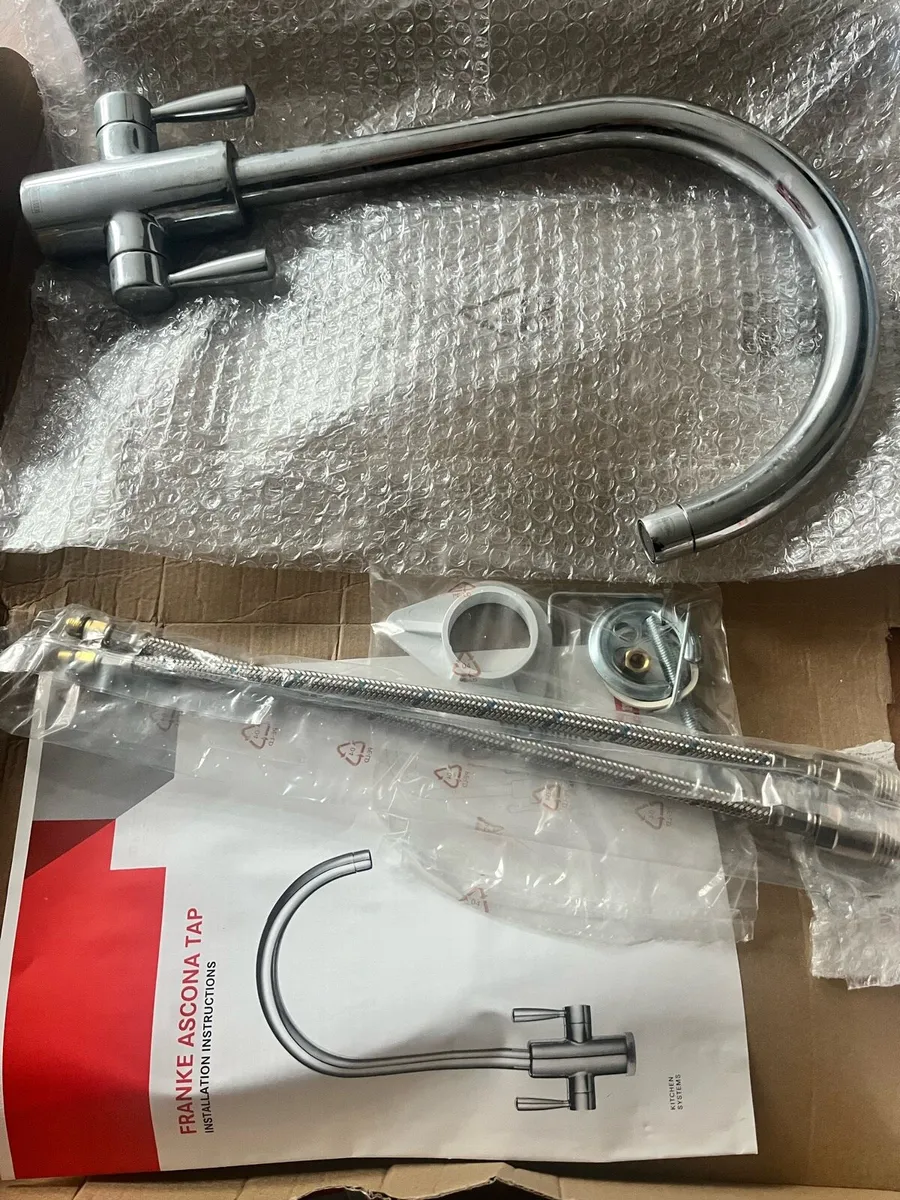 New Frankie Ancona tap with accessories - Image 2