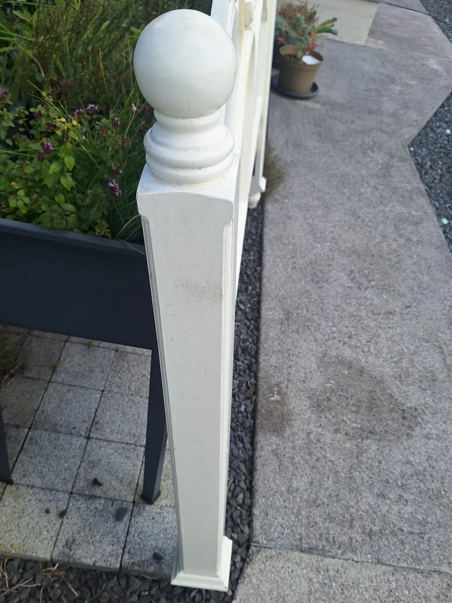 Headboard and lockers and mirror - Image 1