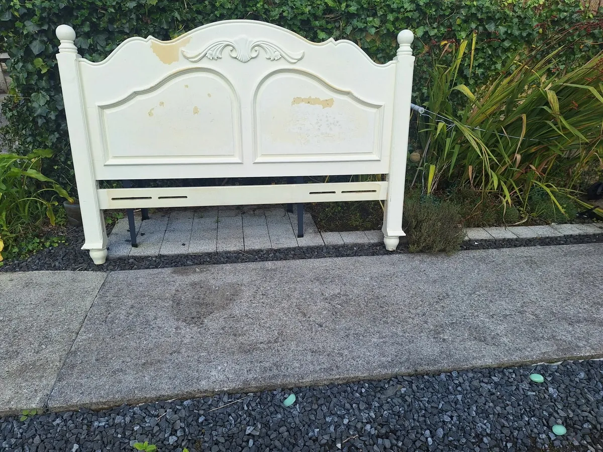 Headboard and lockers and mirror - Image 3