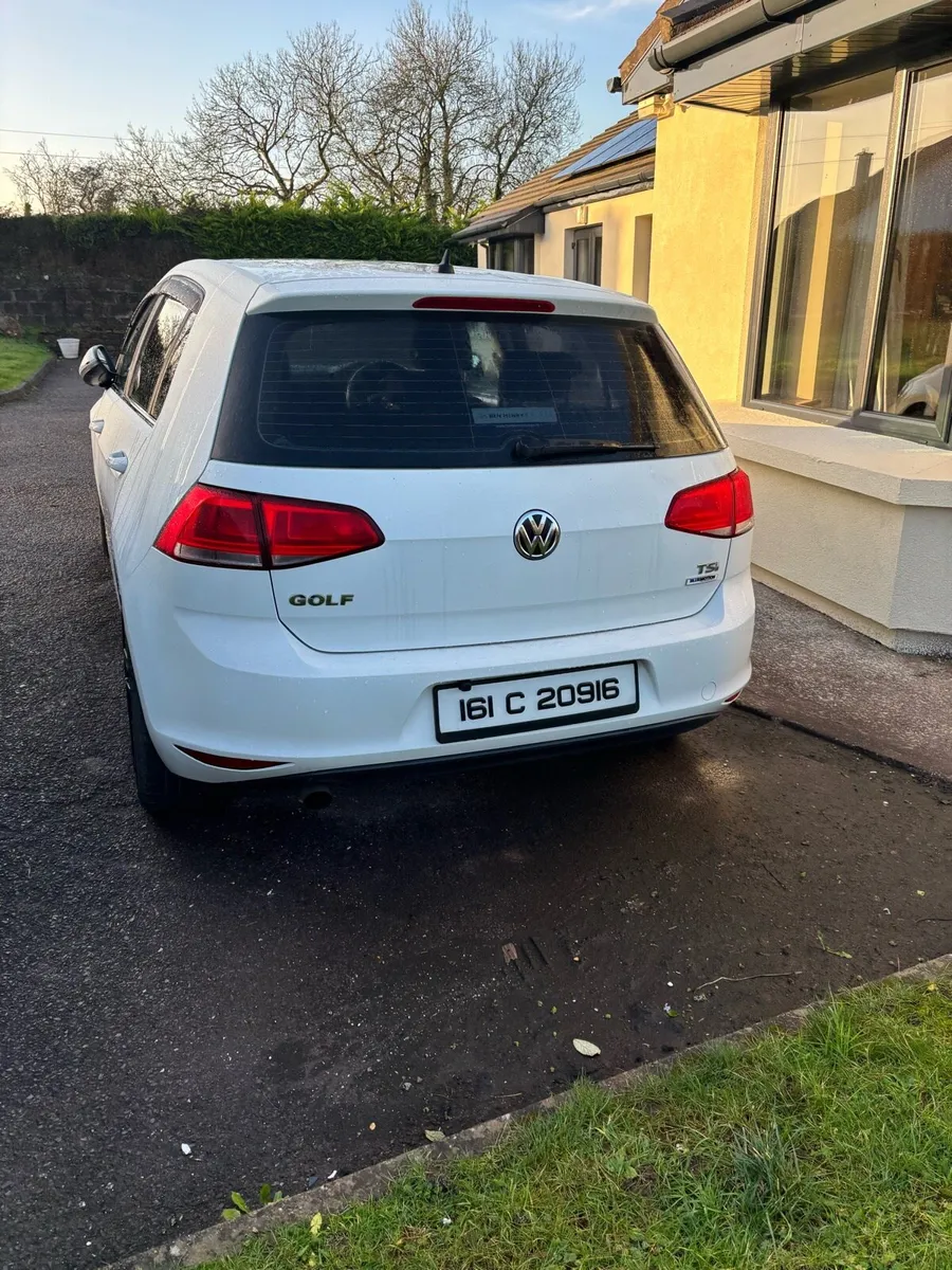 2016 auto white Volkswagen Golf - Image 2