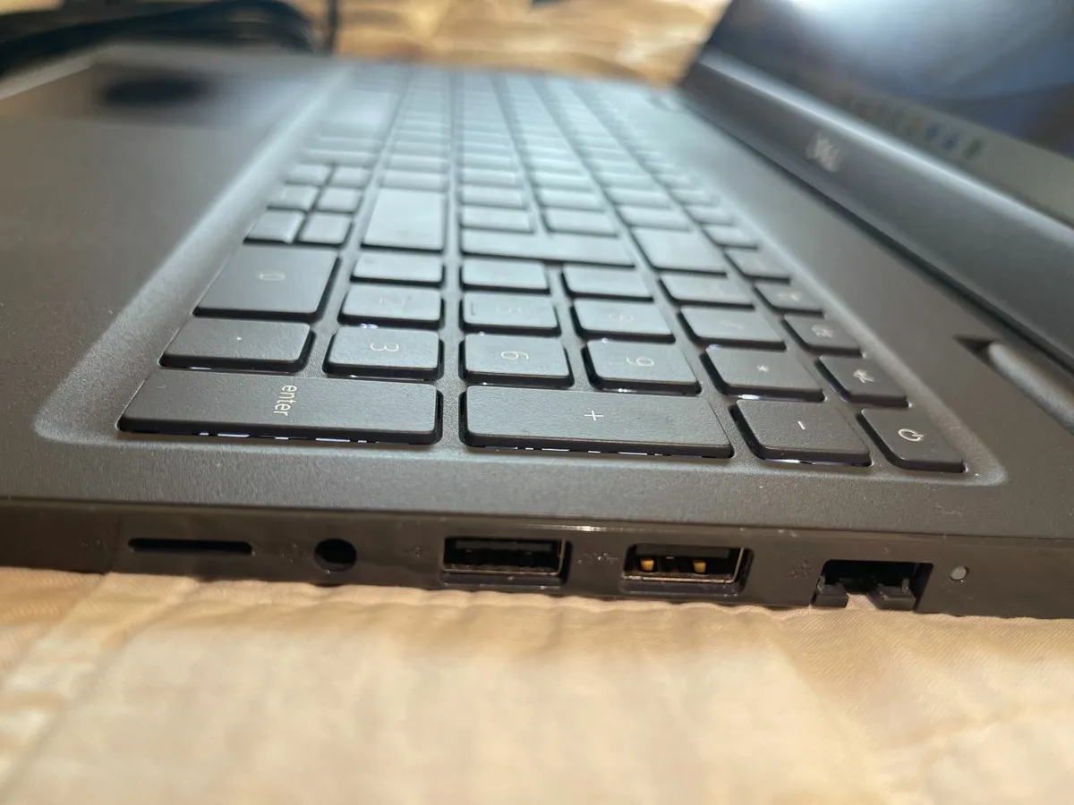 Dell Latitude 3510-i5-10210-16GB Ram-256GB SSD - Image 4