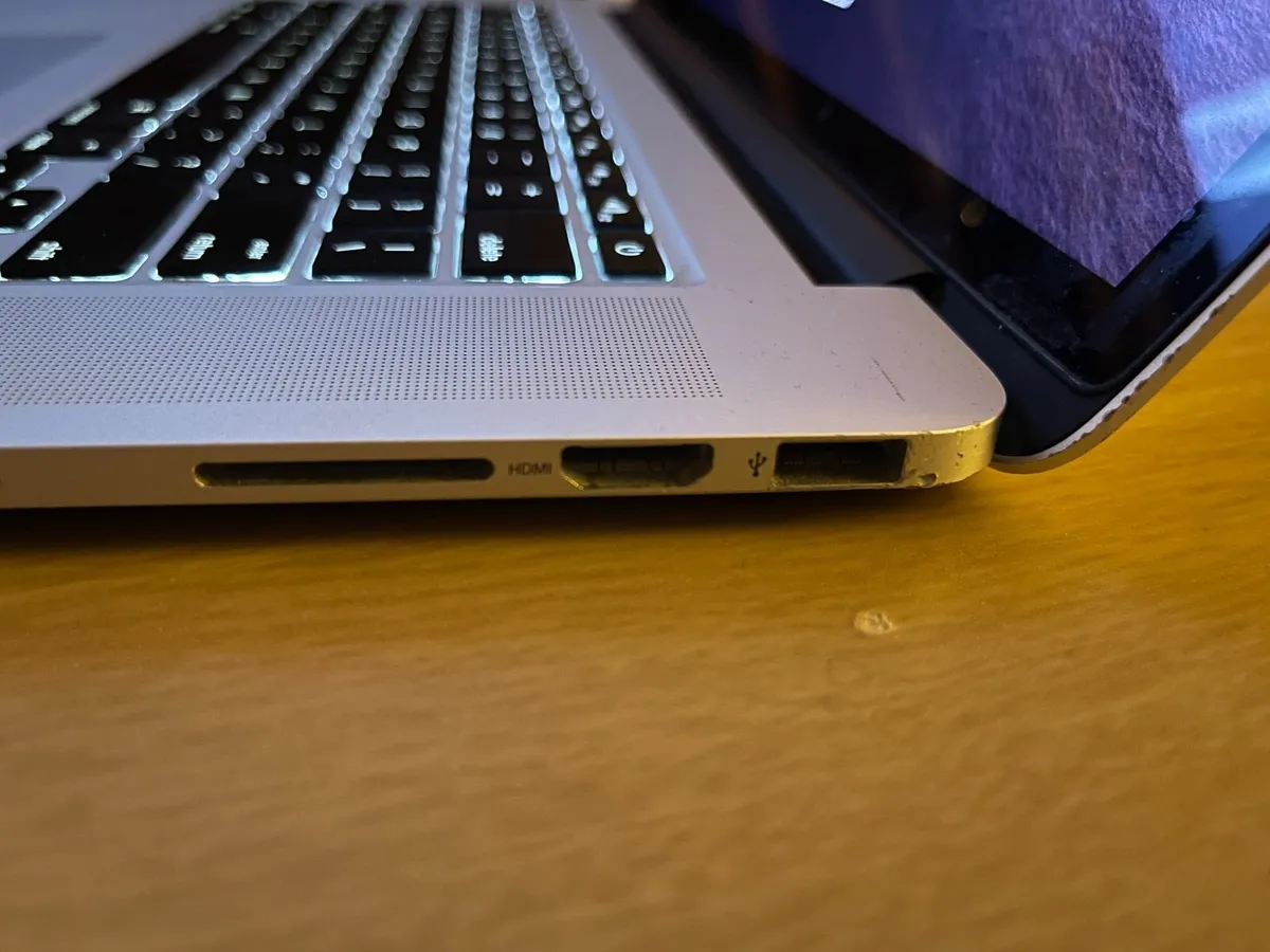 MacBook Pro - Retina - Mid 2012 - i7-16GB-256GB - Image 3