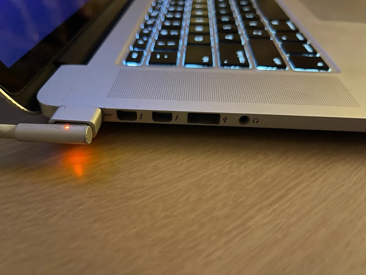 MacBook Pro - Retina - Mid 2012 - i7-16GB-256GB - Image 4