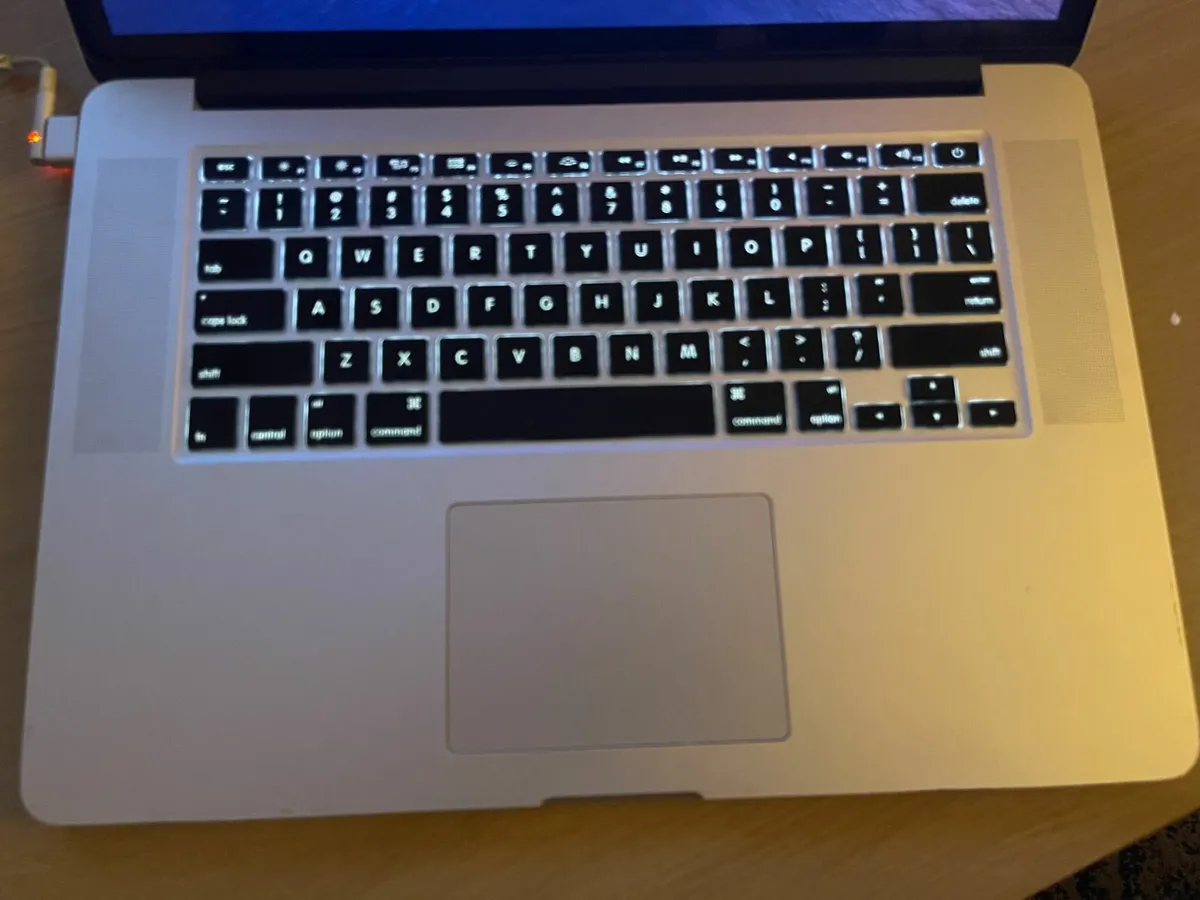 MacBook Pro - Retina - Mid 2012 - i7-16GB-256GB - Image 2