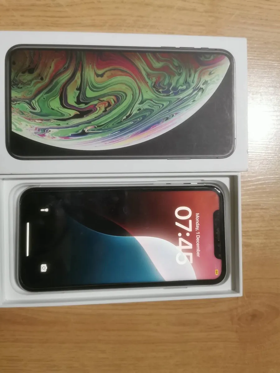 Apple iPhone XR UNLOCKED MINT - Image 2