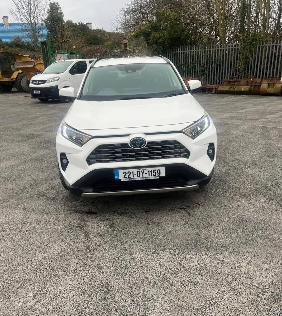 221 Toyota RAV4 Hybrid Automatic - Image 2
