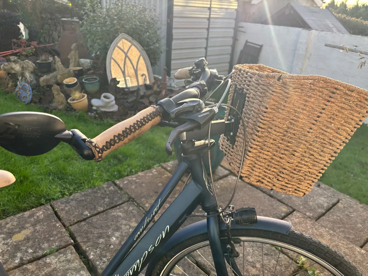 City ladies bike- Thompson be- NEVER USED - Image 2