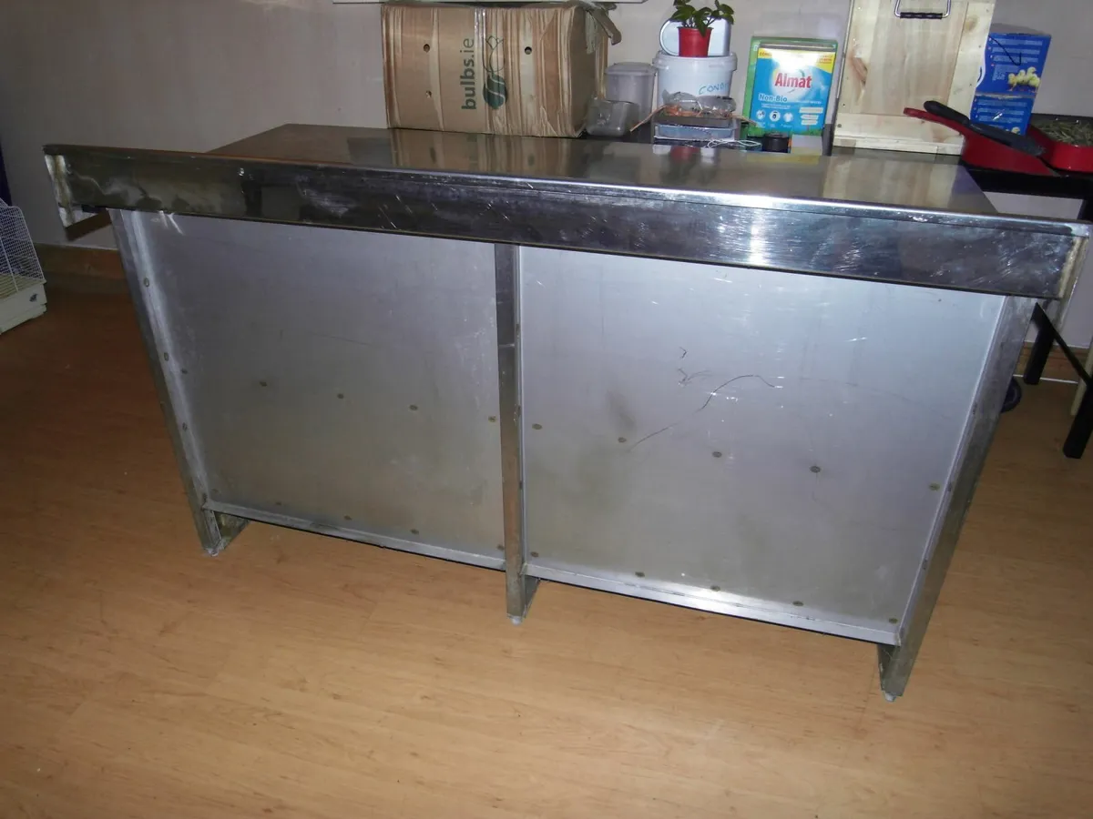 STAINLESS STEEL CABINET AND TABLE - Image 3