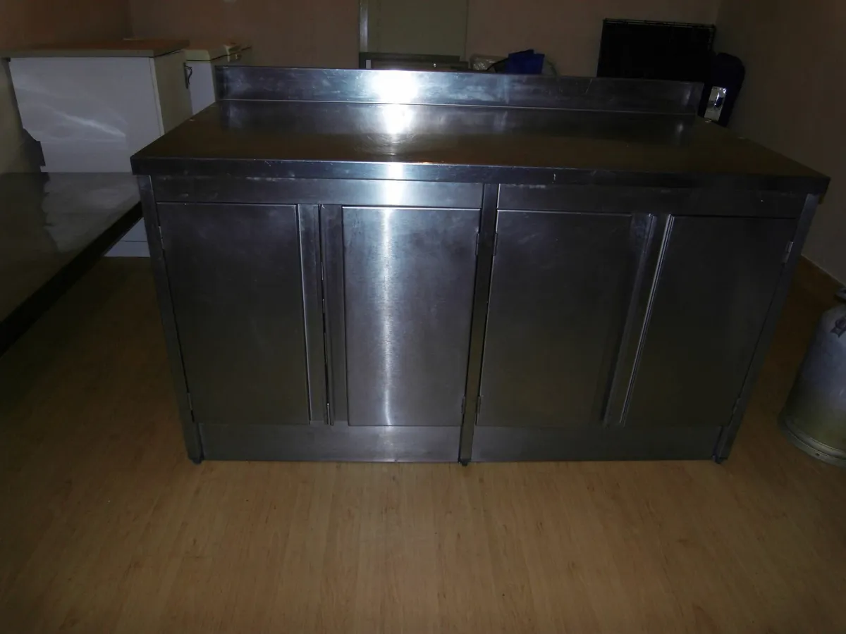 STAINLESS STEEL CABINET AND TABLE - Image 1