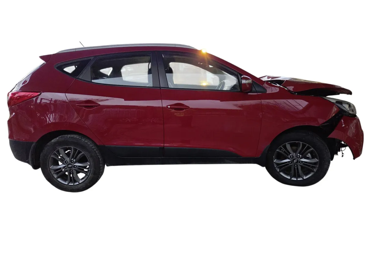 2015 HYUNDAI IX35 Breaking/Dismantling - Image 3