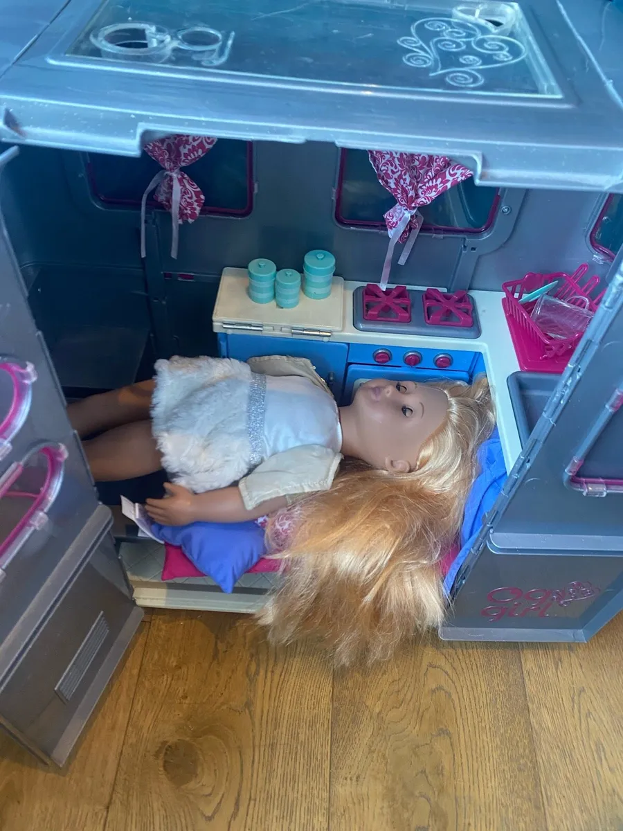 Our Generation Doll Camper Van set - Image 2
