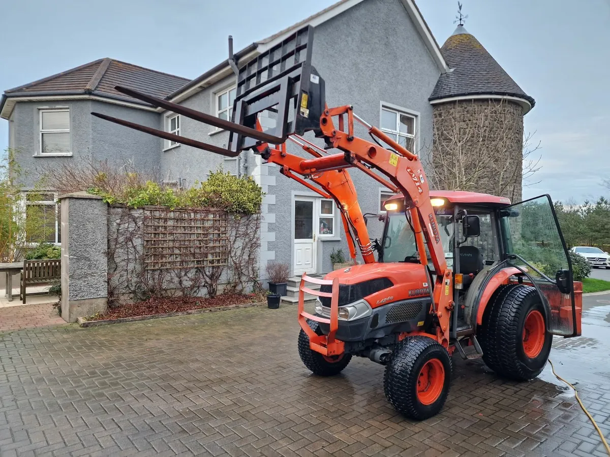 Kubota L4240-II Compact Tractor with Loader - Image 1
