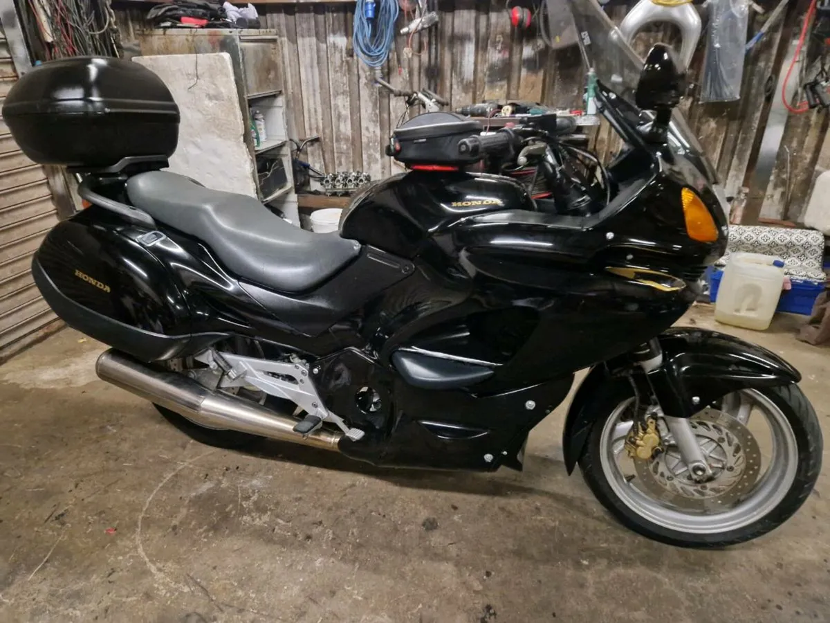 Honda Deauville 650 - Image 1