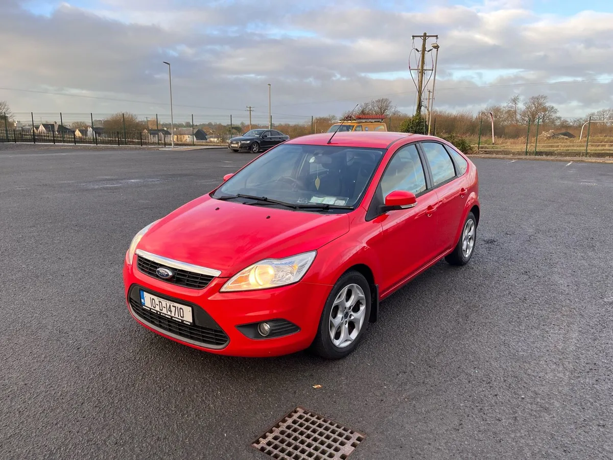 Ford Focus 2010 - Image 1