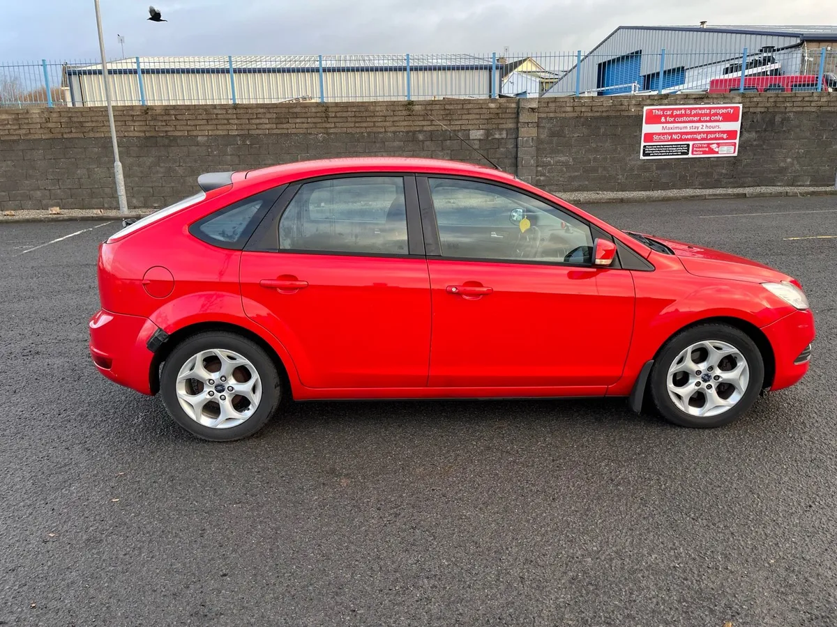 Ford Focus 2010 - Image 4