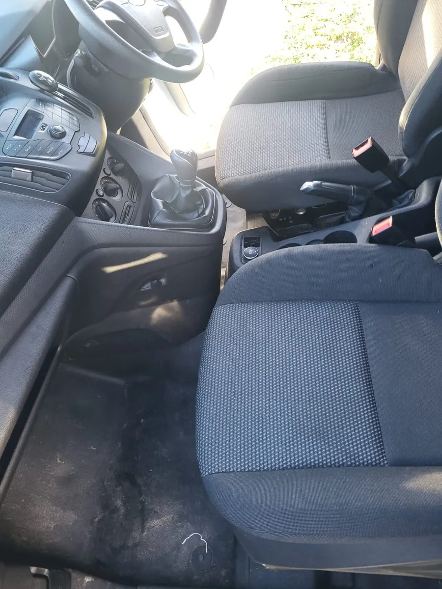 Ford Transit Connect - Image 4