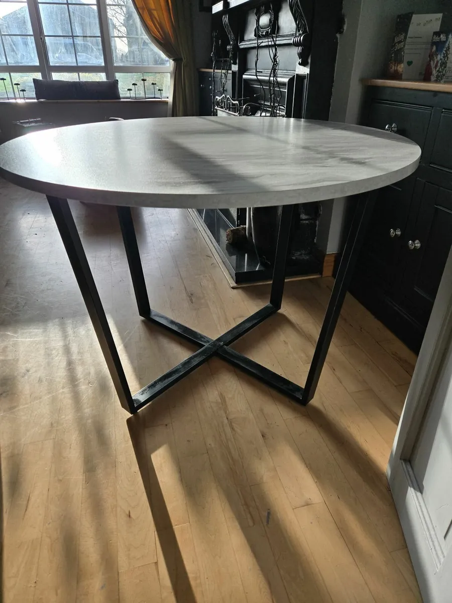 Kitchen Table grey/white marbled effect - Image 1