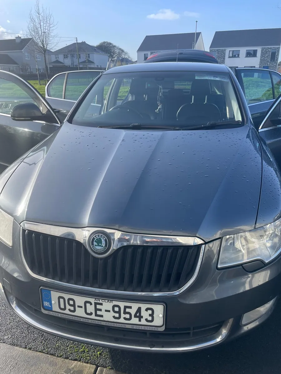 Skoda Superb 2009 - Image 1