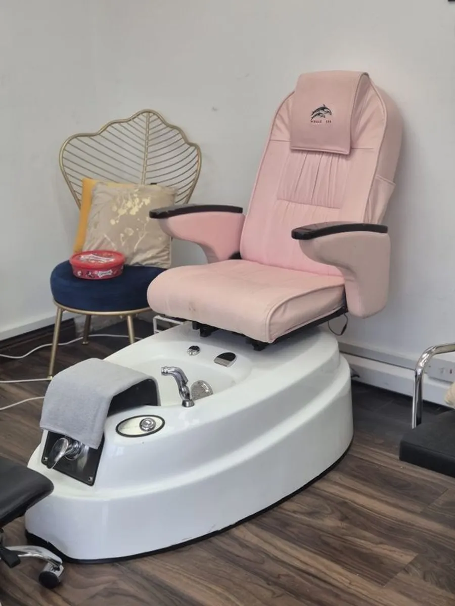 Pedicure chair - Image 1