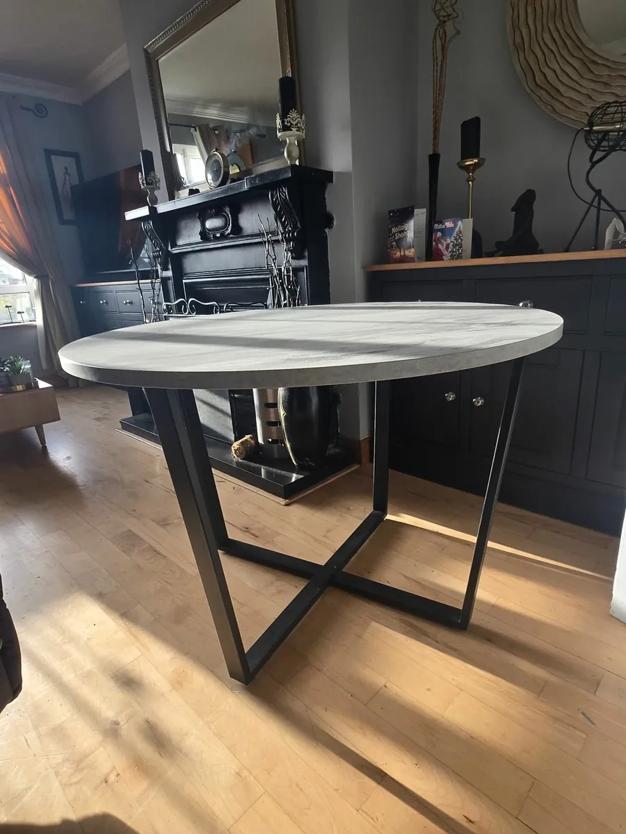 Kitchen Table grey/white marbled effect - Image 4
