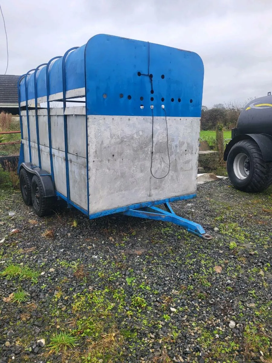 Cattle trailer - Image 1