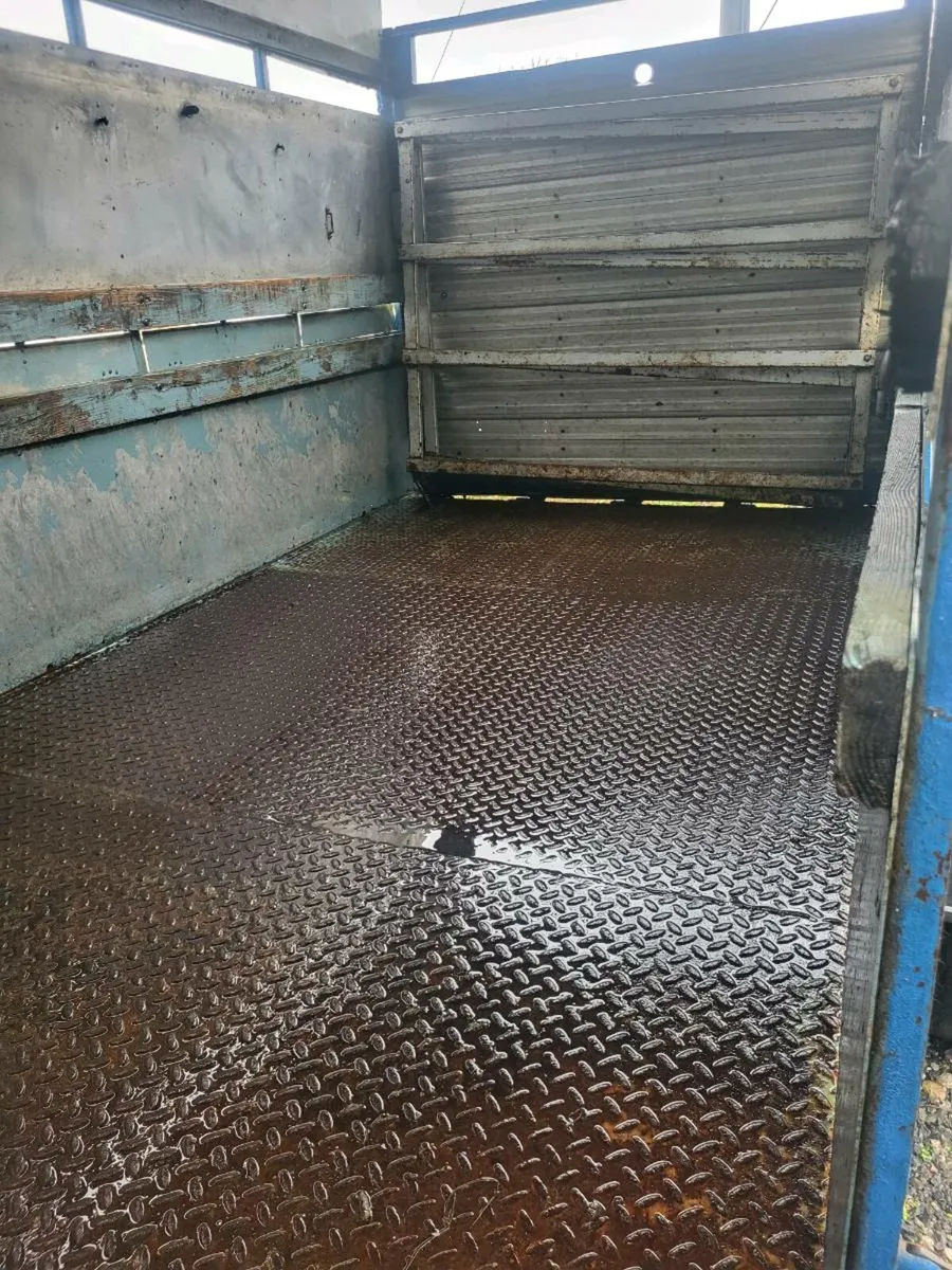 Cattle trailer - Image 4