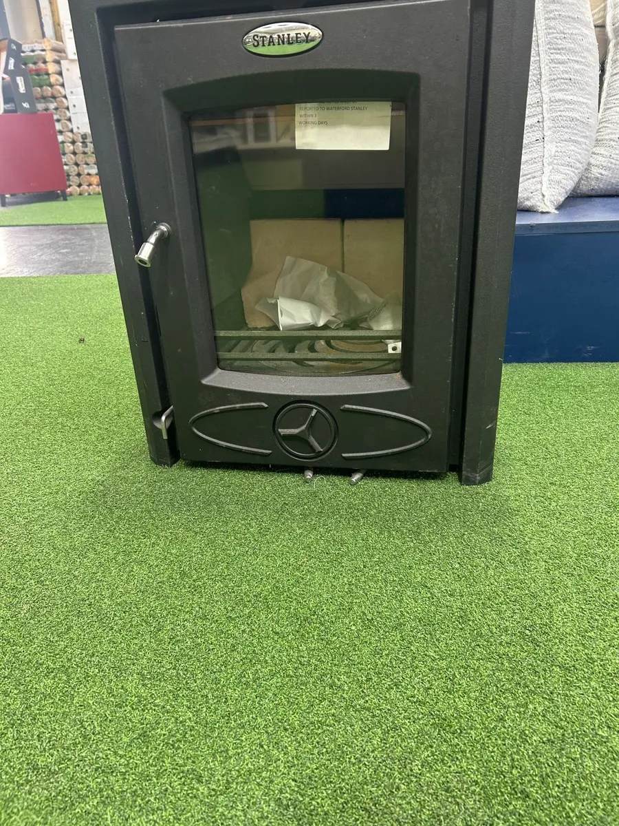 STANLEY CARA INSERT STOVE MATT BLACK 6.5KW