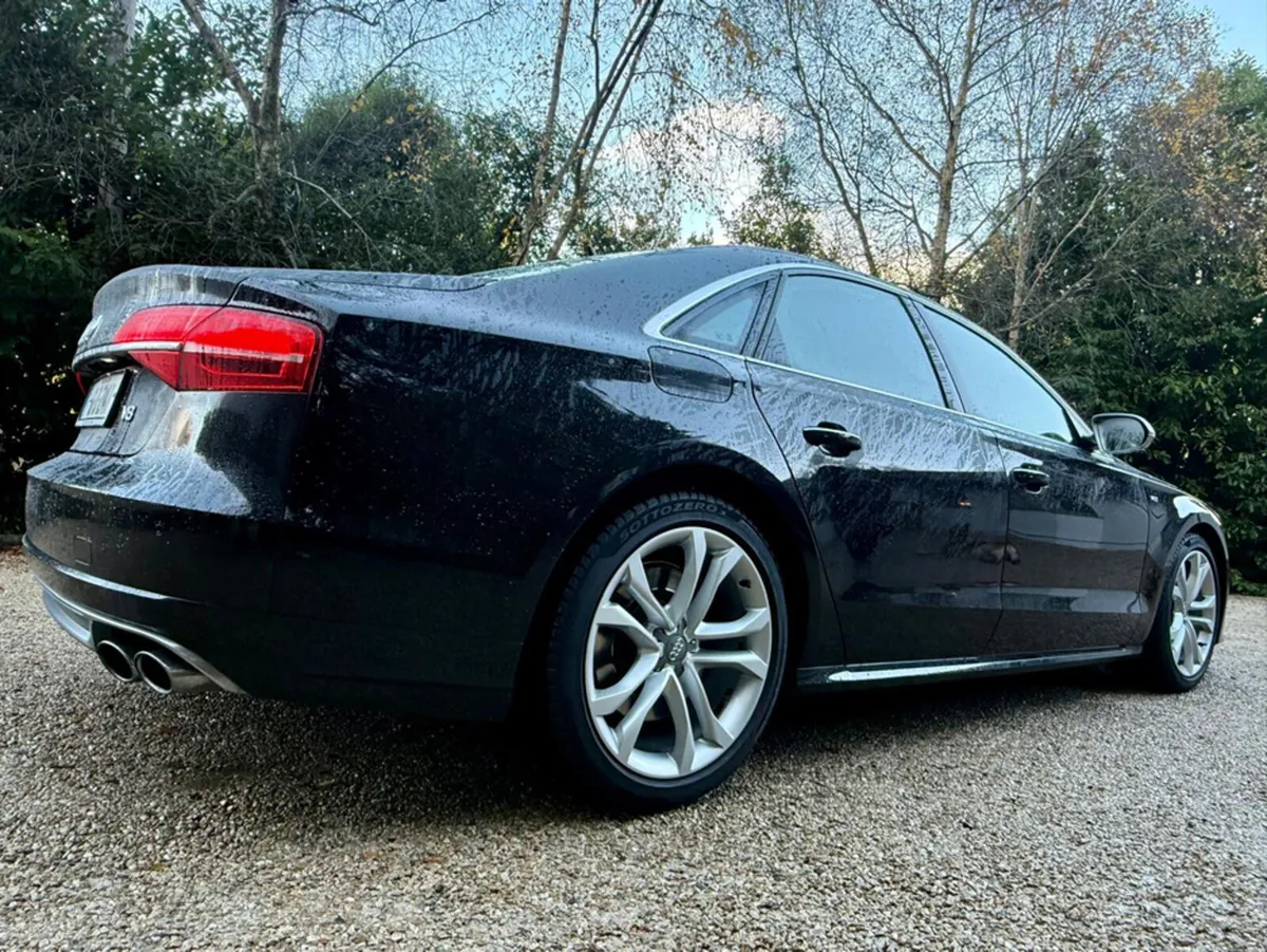 Audi S8 4.0 TFSI 520 QUATTRO - Image 4