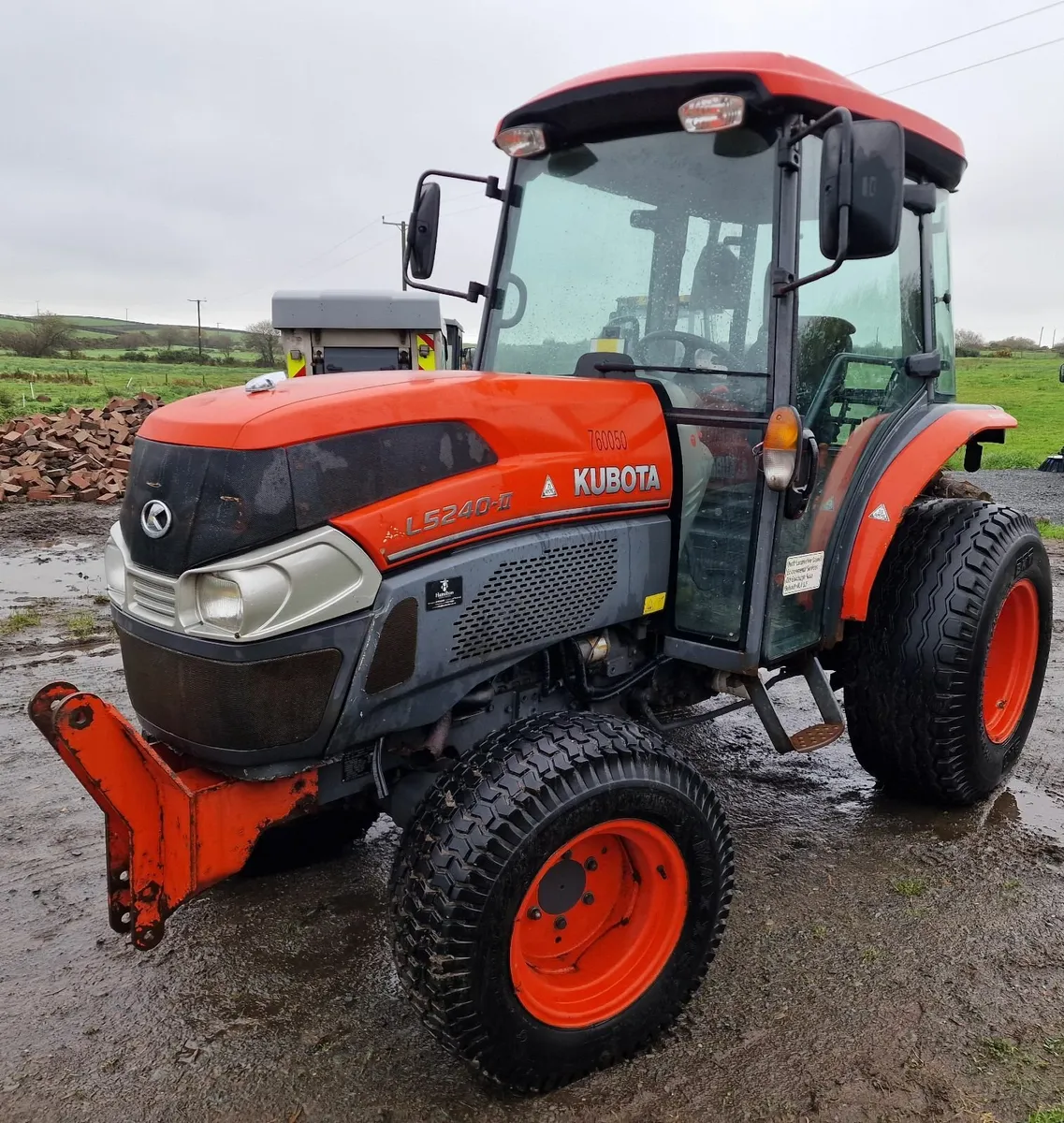 Kubota L5240-II 54hp Compact Tractor - Image 3